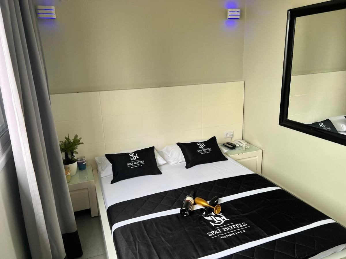 Motel Hofim Bat Jam Exteriér fotografie